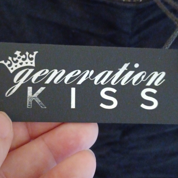 Black Bird - Picture 11 of 13